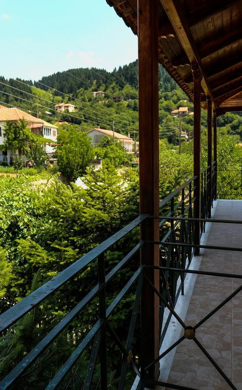 Hotel Elatofilito Athamanio Bagian luar foto